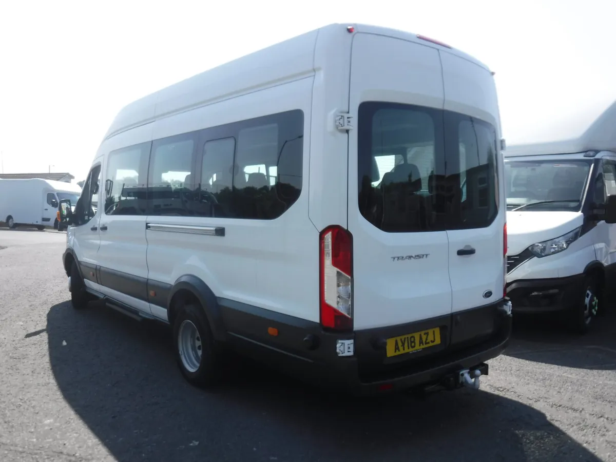 Ford Transit 2018 17 seater minibus rear camera . - Image 4