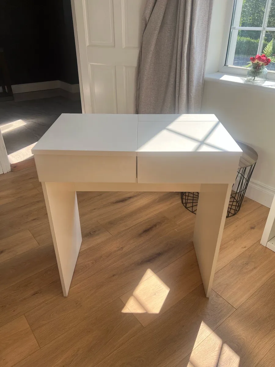 Makeup Table - Image 1