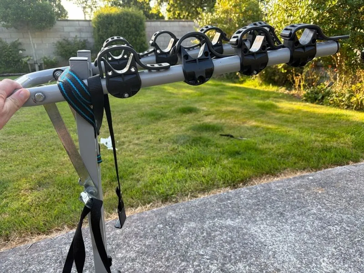 Peruzzo 4 bike rack for car hitch - Image 2