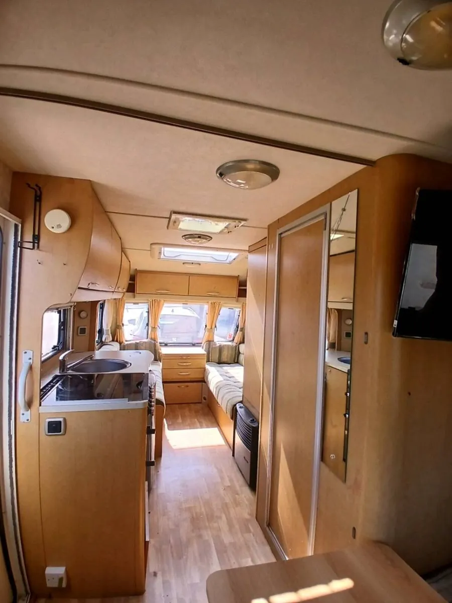 Caravan - Image 3