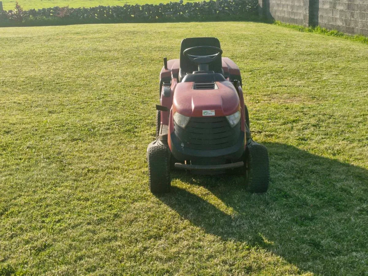 Ride on lawnmower - Image 3