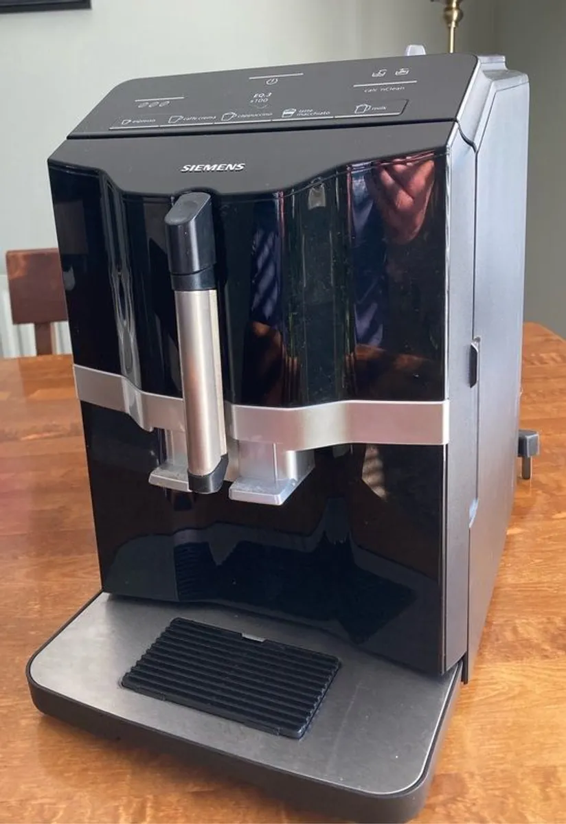 Siemens EQ.3 s100 Bean to Cup Coffee Machine (TI301209RW) - Image 2