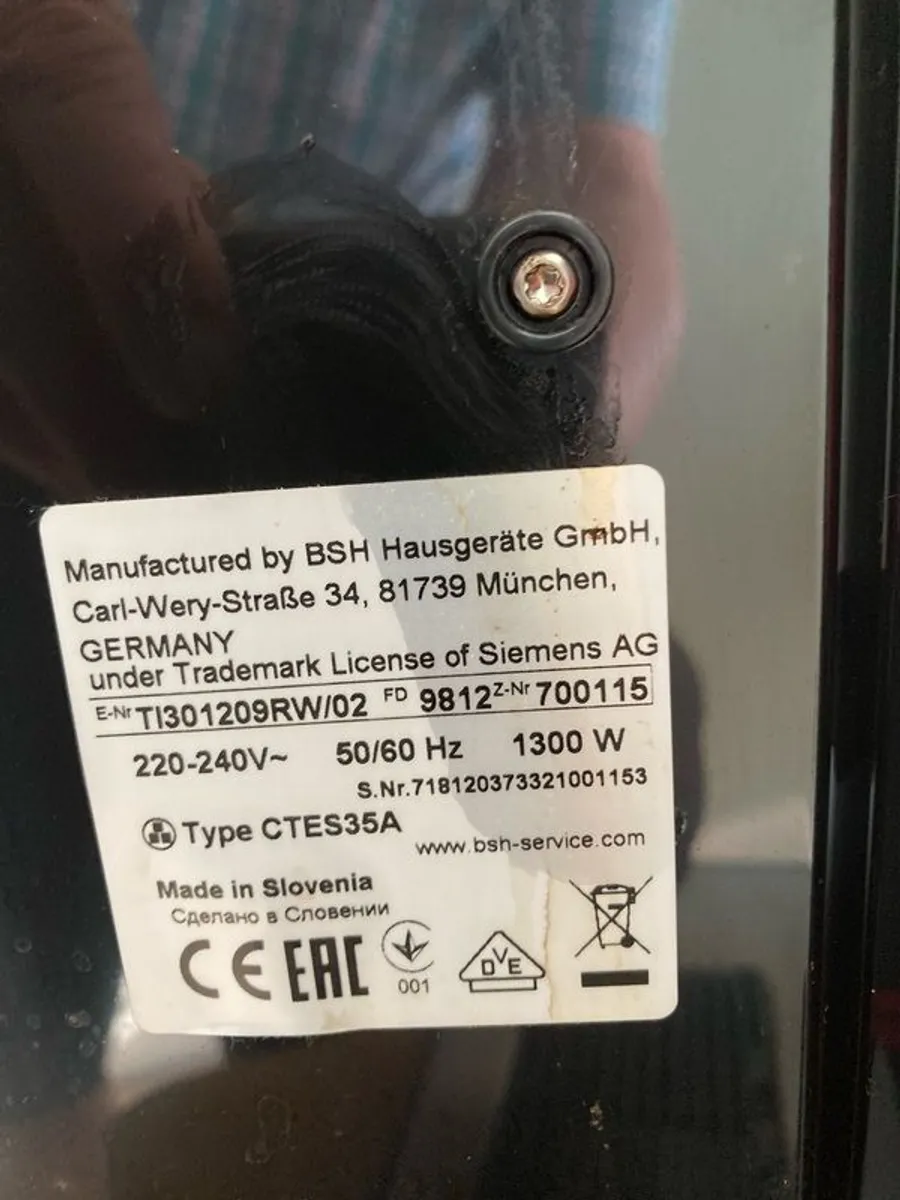 Siemens EQ.3 s100 Bean to Cup Coffee Machine (TI301209RW) - Image 3