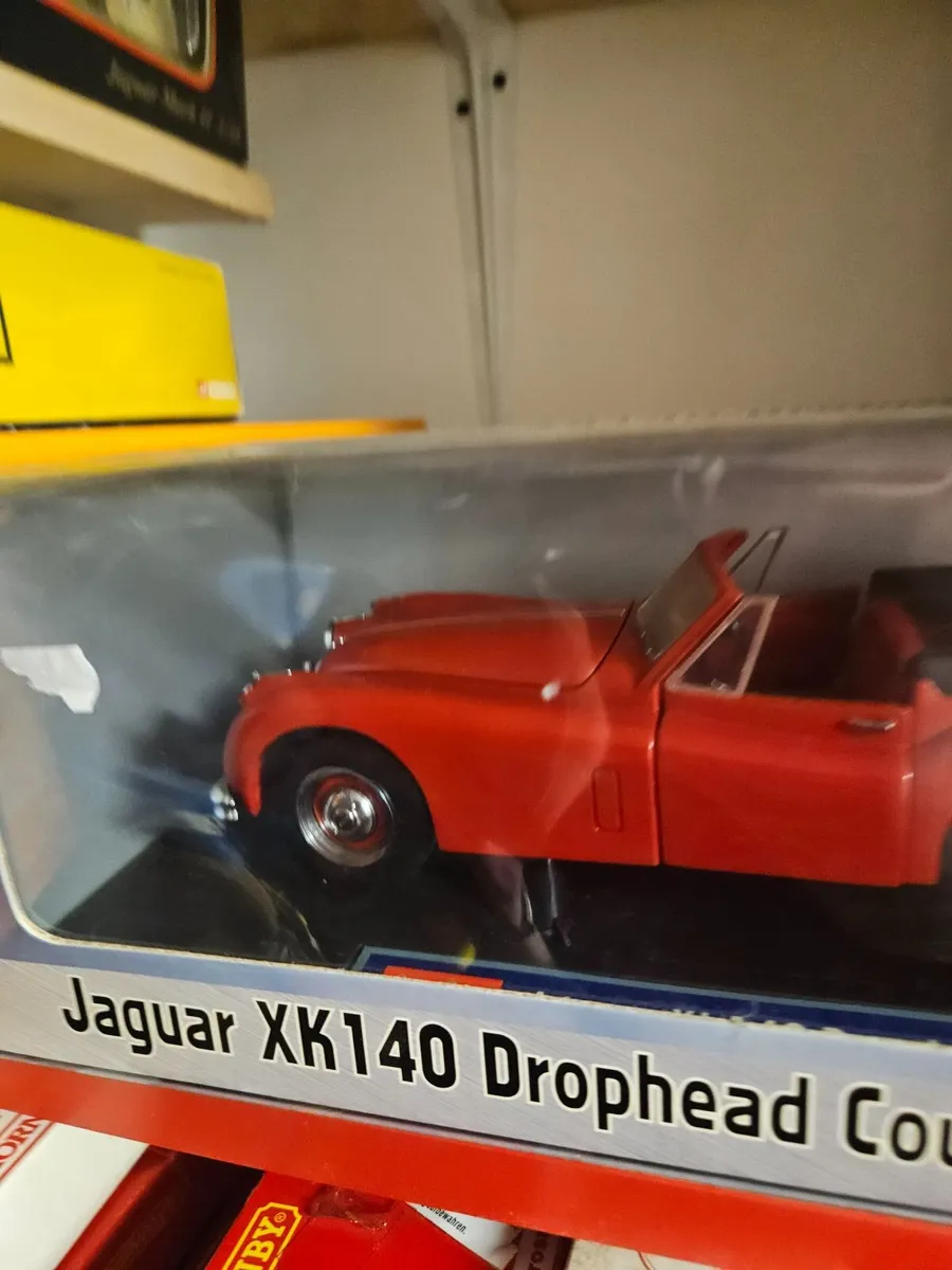 Corgi Sunstar Jaguar XK140 1.18 - Image 3
