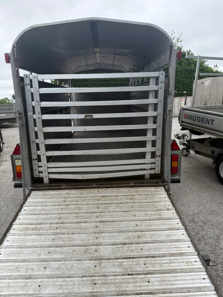 Nugent livestock trailer - Image 2