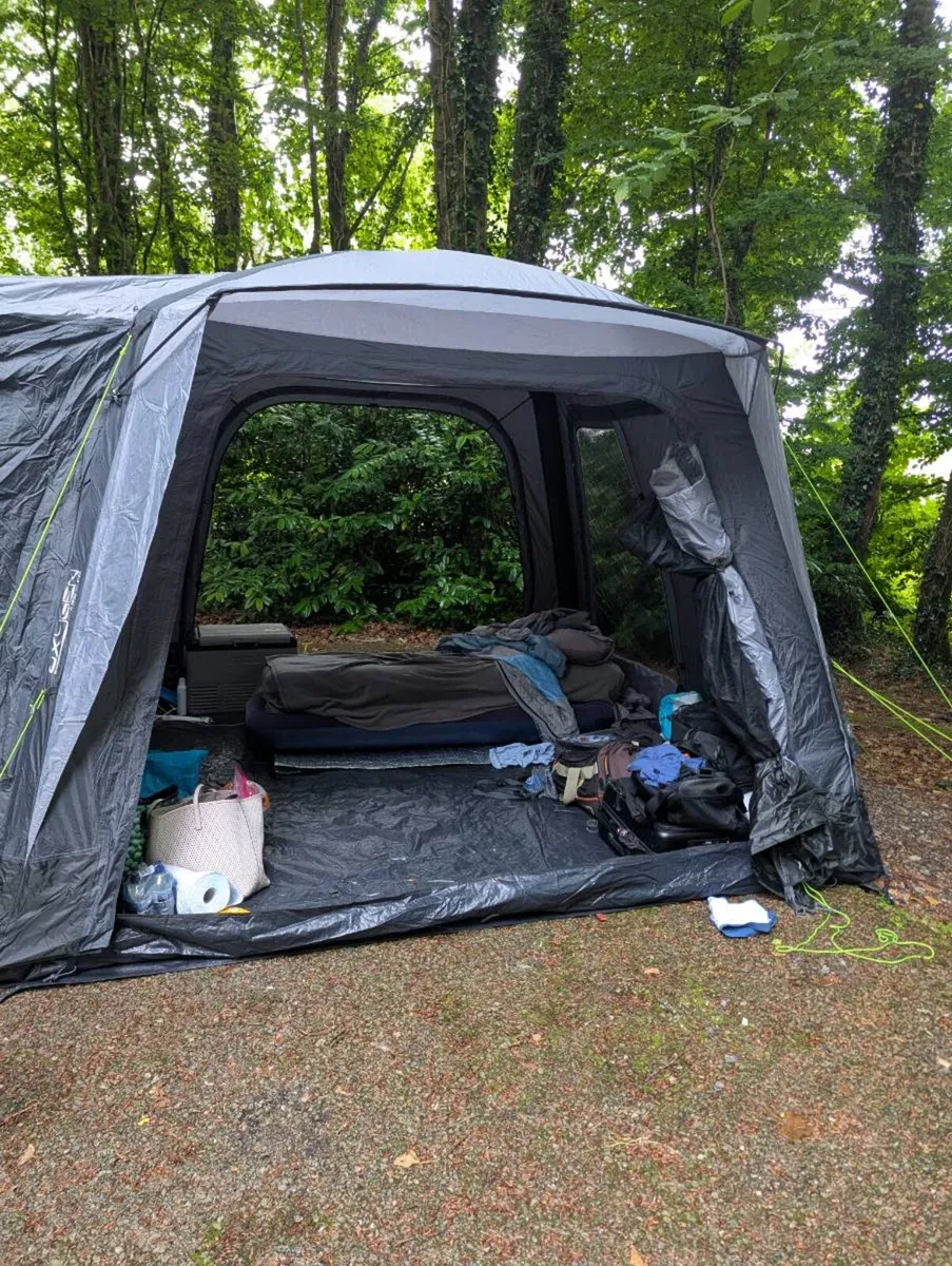 Drive away awning - Image 1