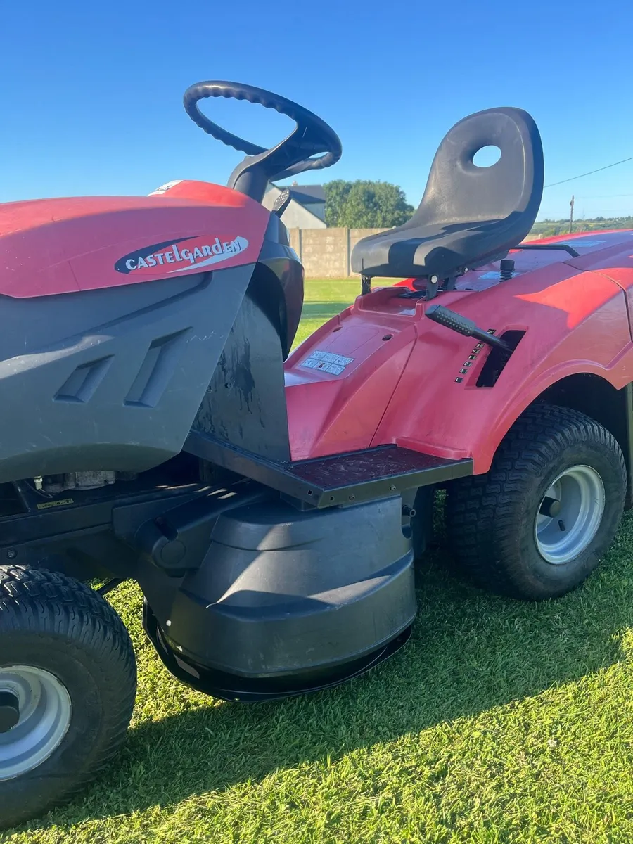 Castlegarden 36 inch mower 2014 , - Image 4