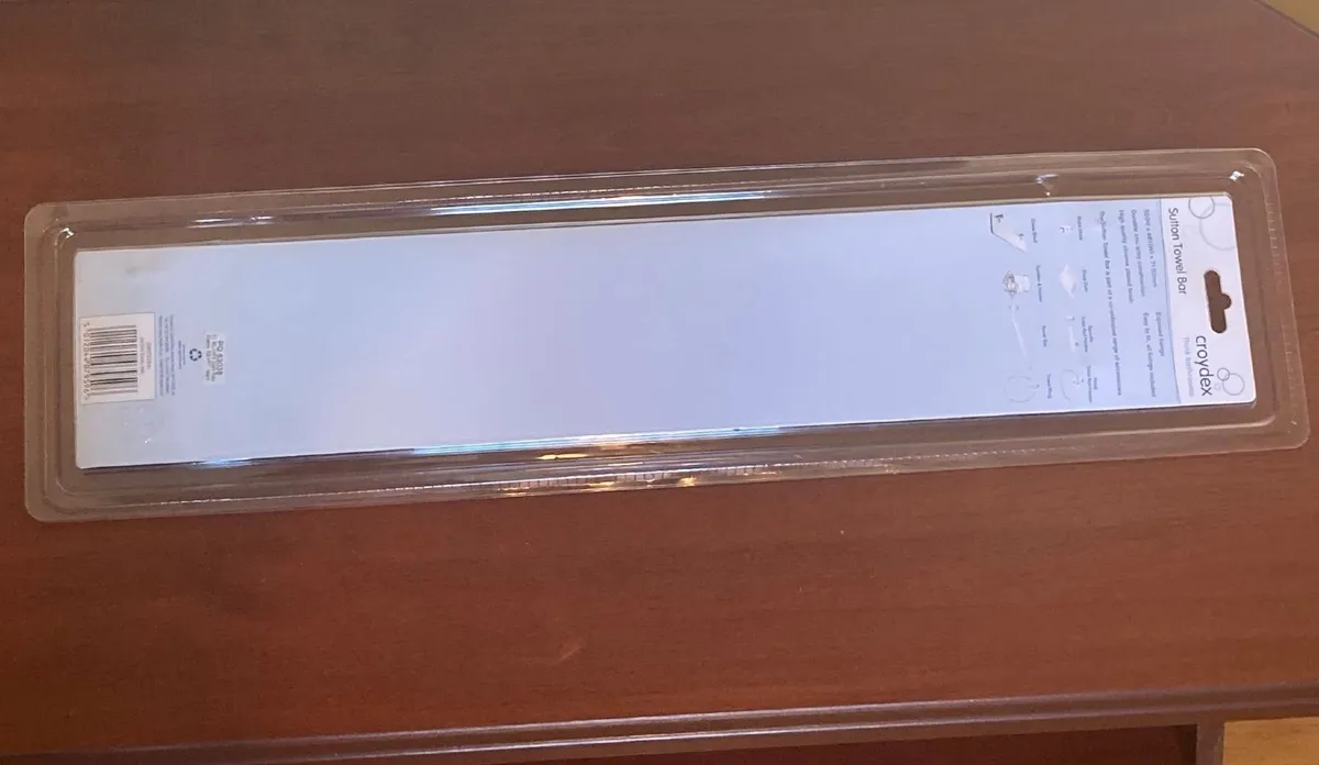 Digital Scales &   Unboxed Chrome Towel Bar - Image 3