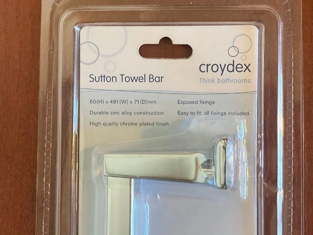 Digital Scales &   Unboxed Chrome Towel Bar - Image 4