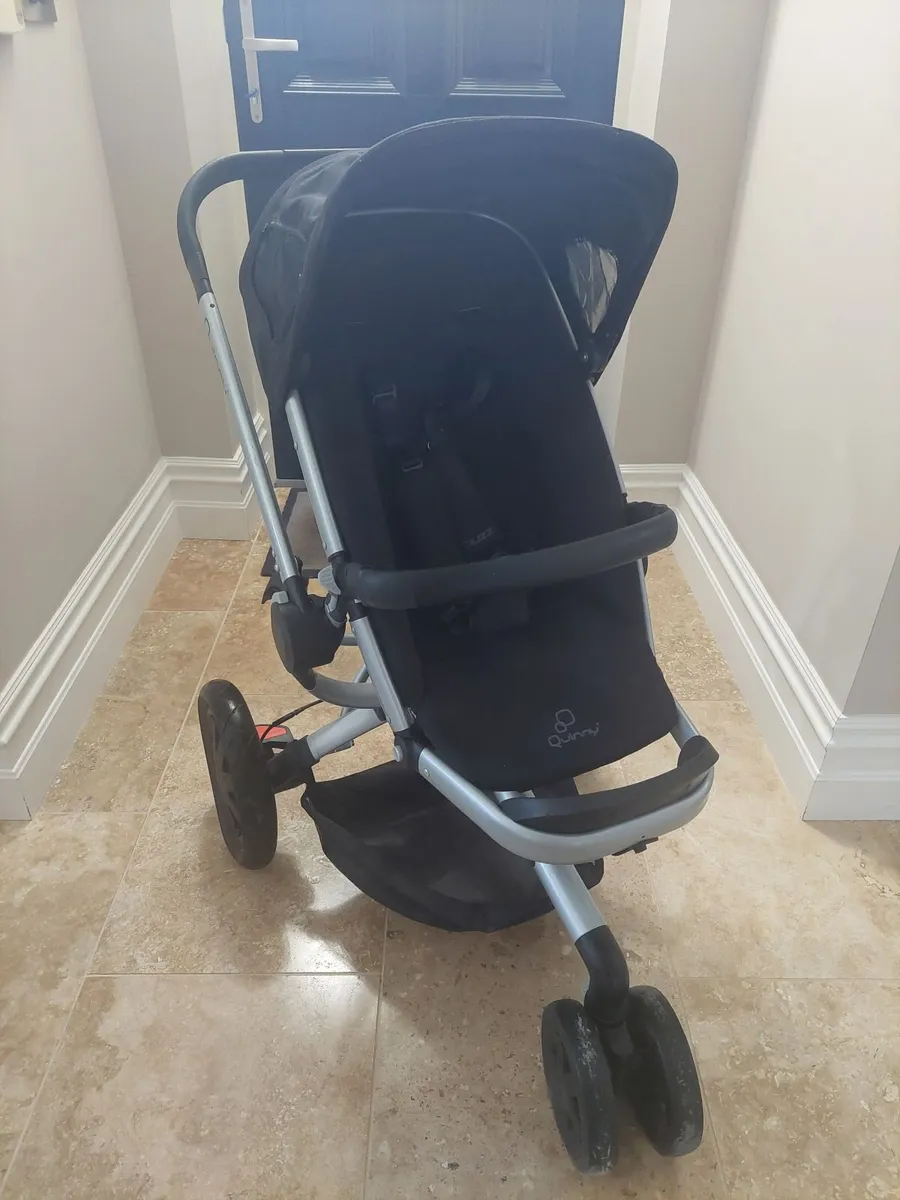 Car Seats and Stroller - Image 3