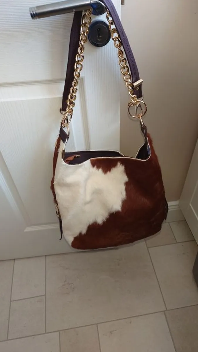 Cow hide handmade bag - Image 3