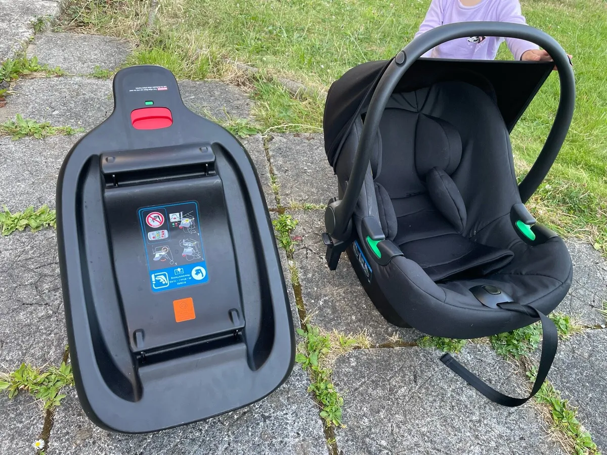 Infant car seat with isofix base - Image 3