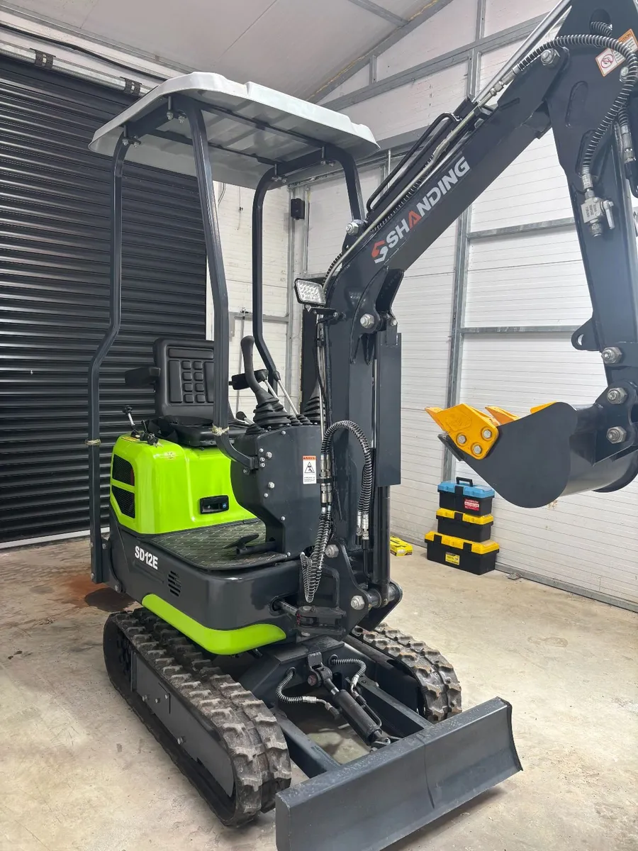 1.2 Tonne Mini Digger - Image 1