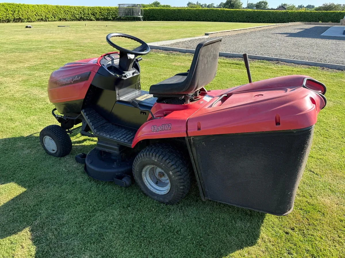 Ride on Mower - Image 4