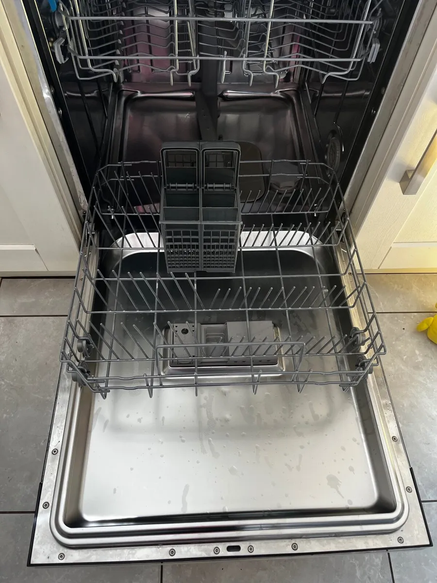 Dishwasher - Image 3