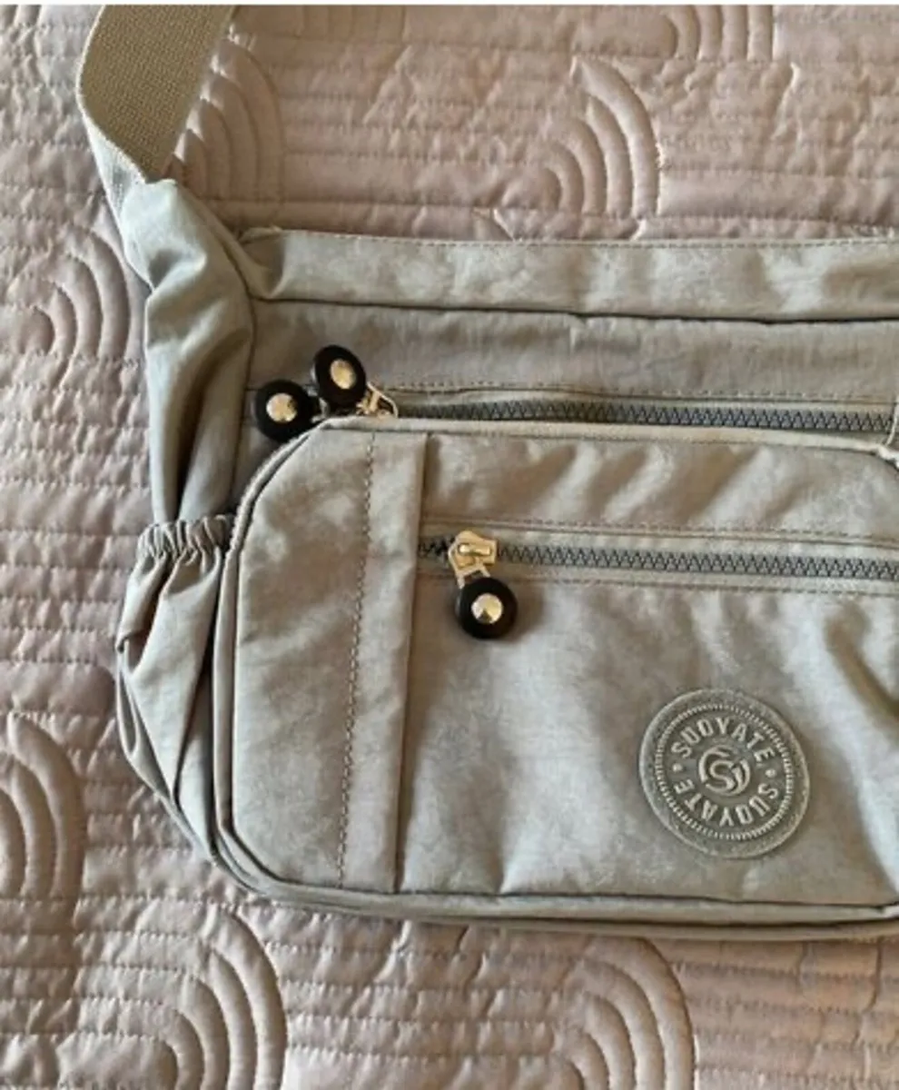 BNWT Grey Satchel Bag - Image 4