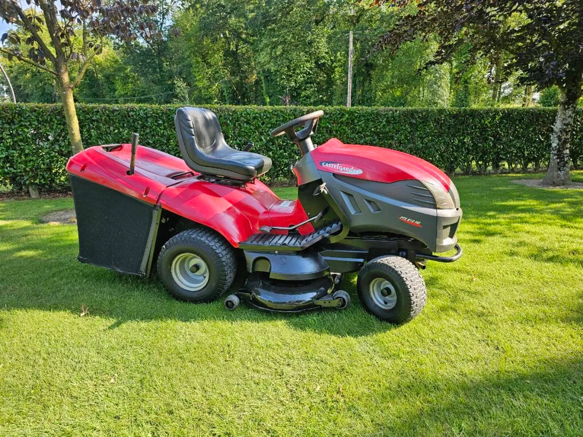 Castle Garden Lawnmower - Image 2