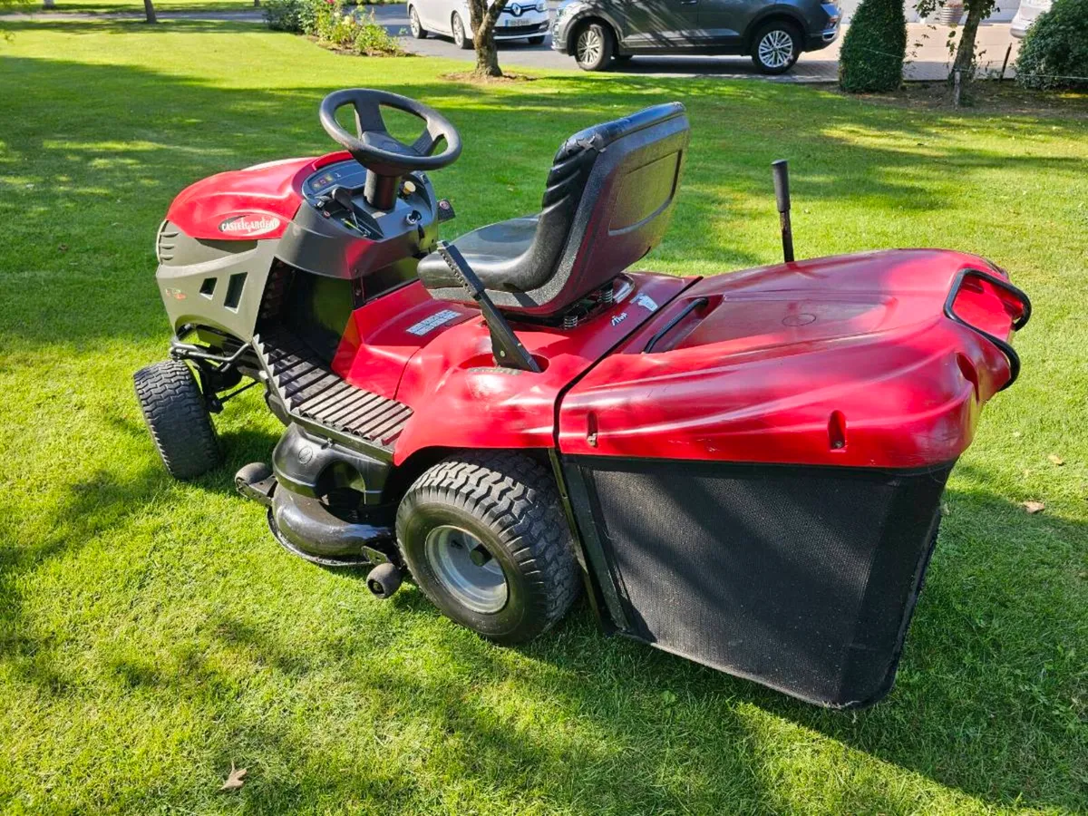 Castle Garden Lawnmower - Image 3
