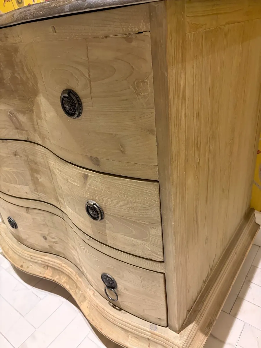 Vanity Unit and Toilet - Image 3