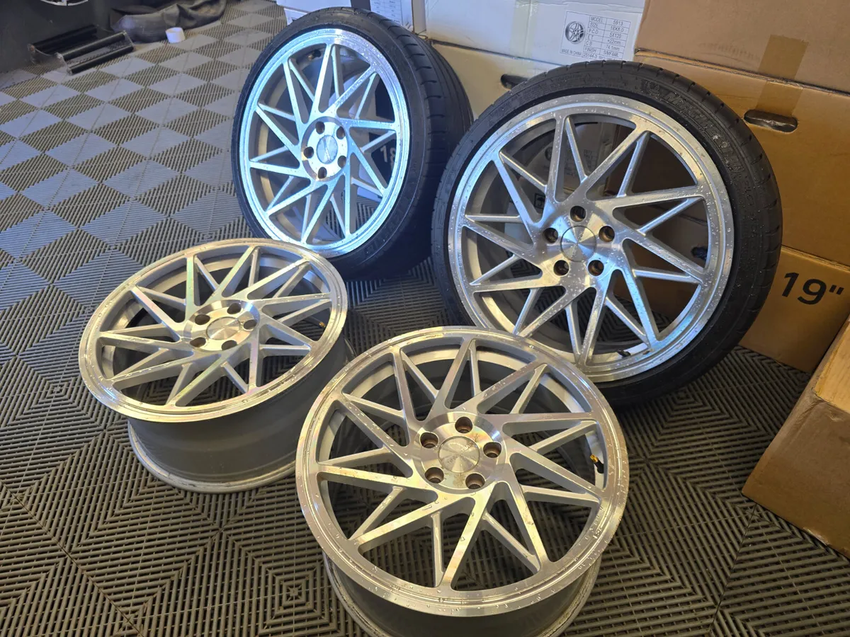 19" VEEMANN V-FS35R - Image 1