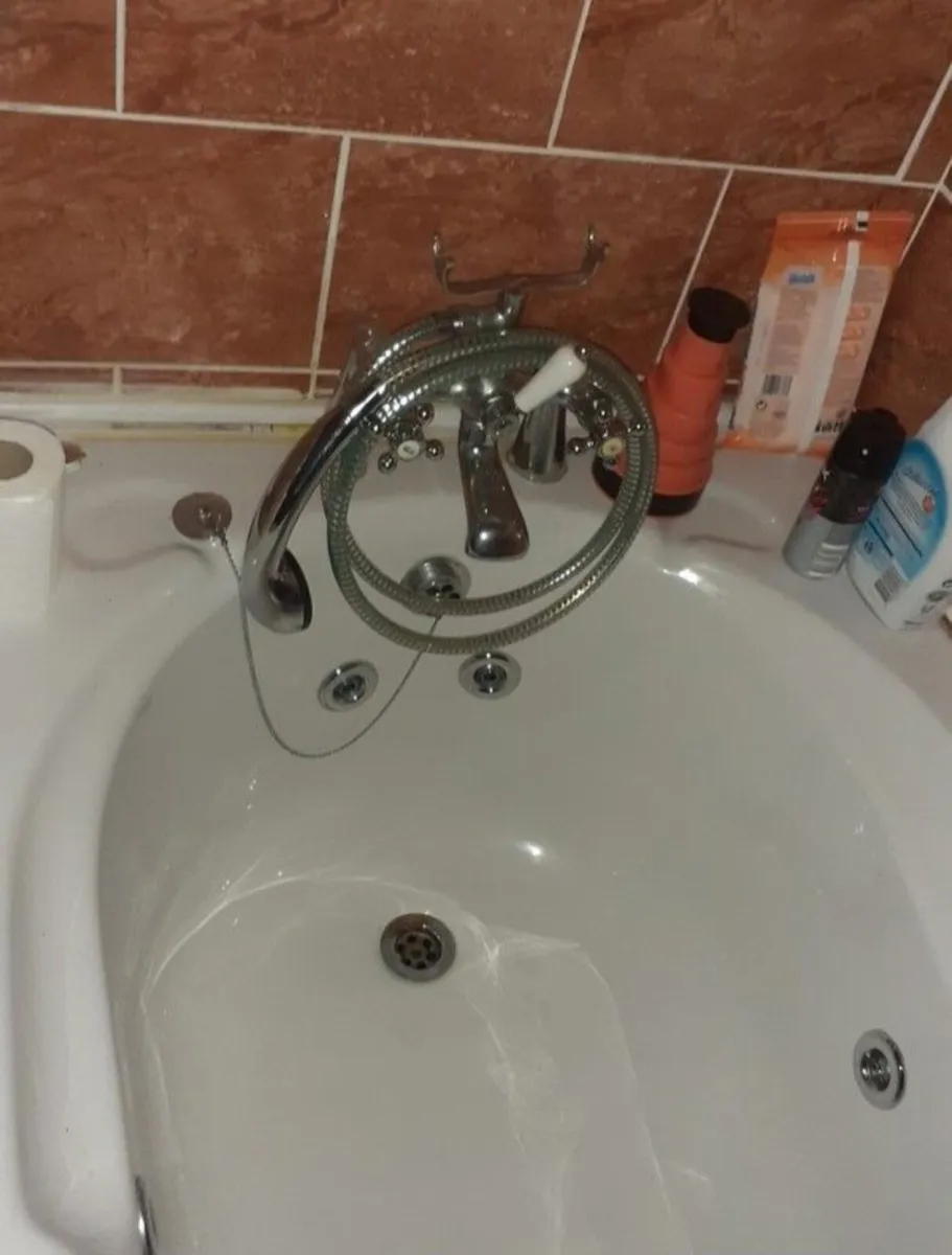 Jacuzzi Bath 8 jets - Image 3