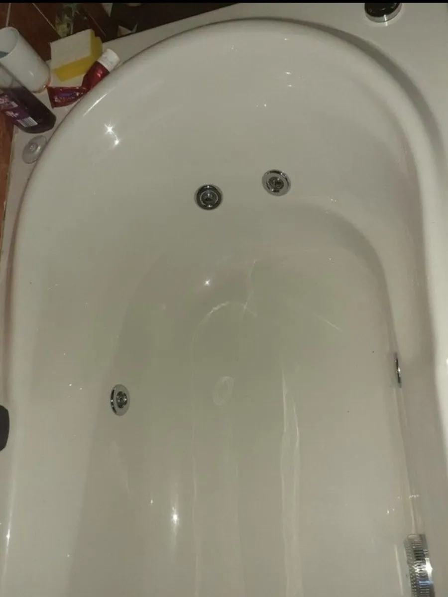Jacuzzi Bath 8 jets - Image 4