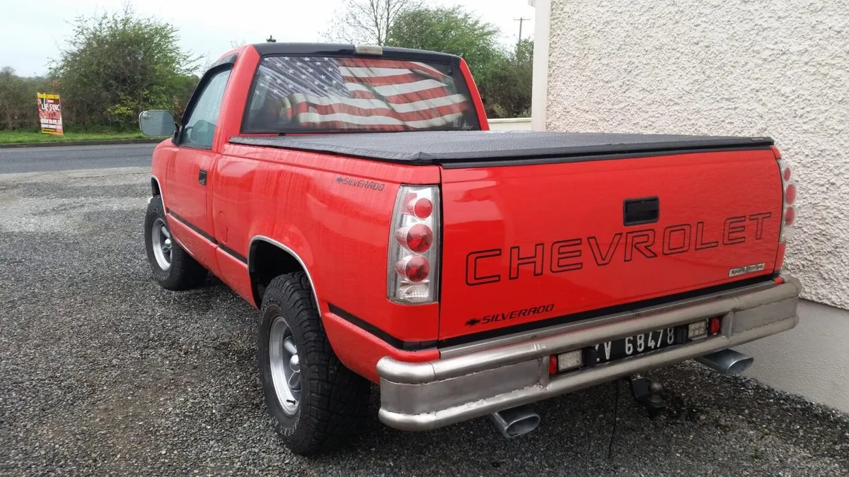 1988 Chevrolet Silverado - Image 2