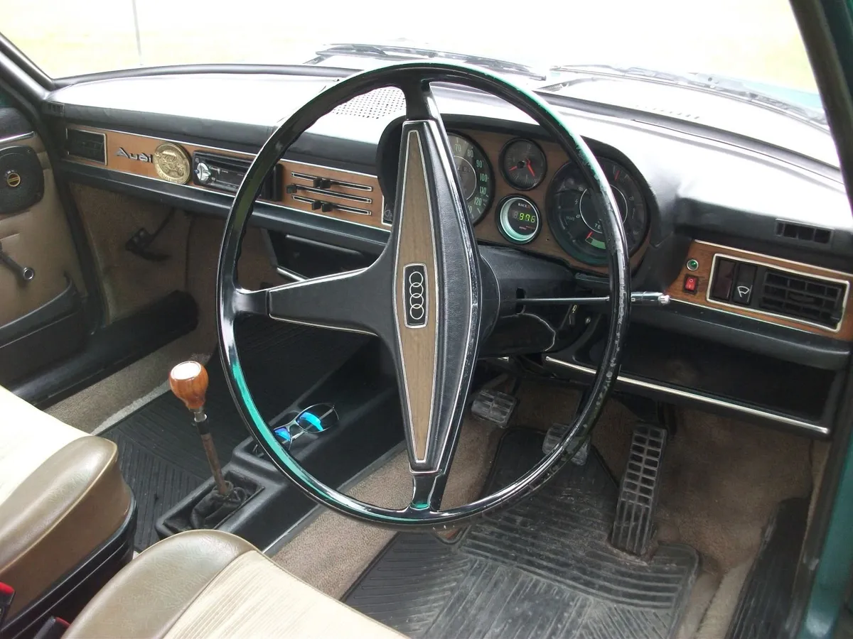 Audi 100 1972 - Image 2