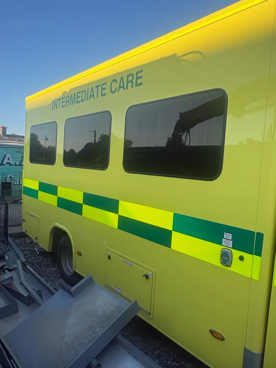 Mercedes sprinter Ambulance - Image 2