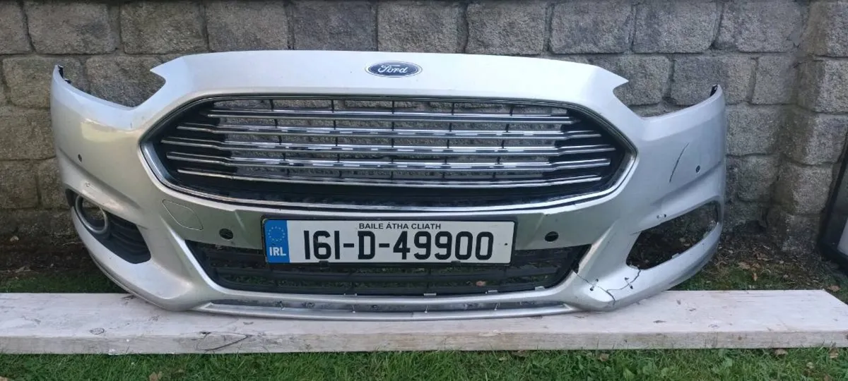 2016 Mondeo Front Bumper and Grill. Needing Repair - Image 1