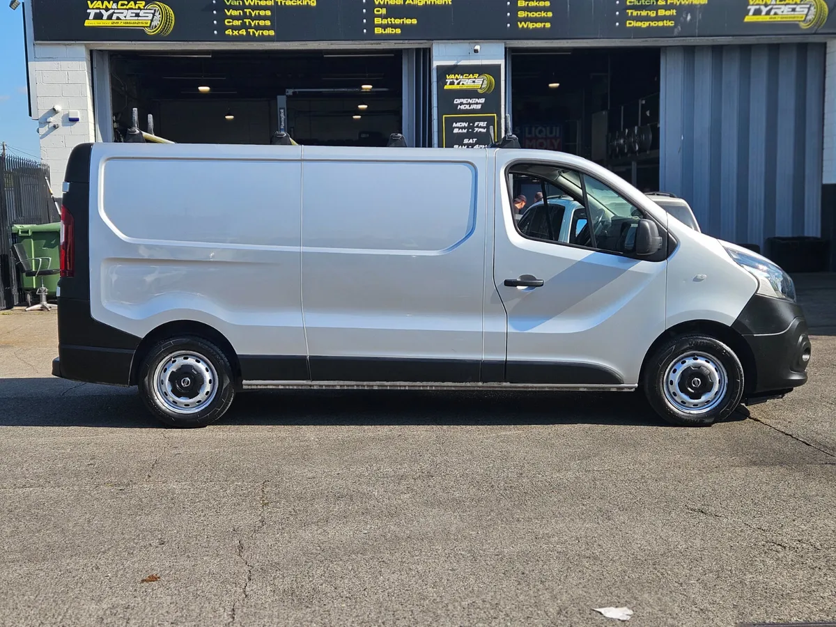Nissan NV300 - Image 2