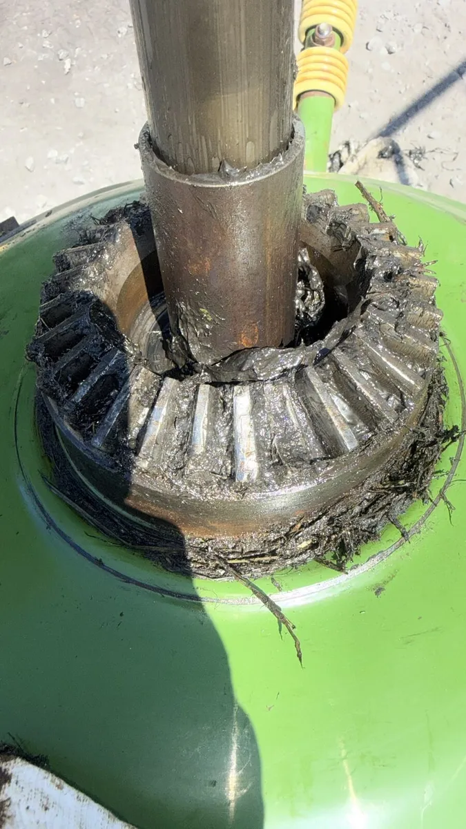 Krone tedder 28 teeth gear - Image 2