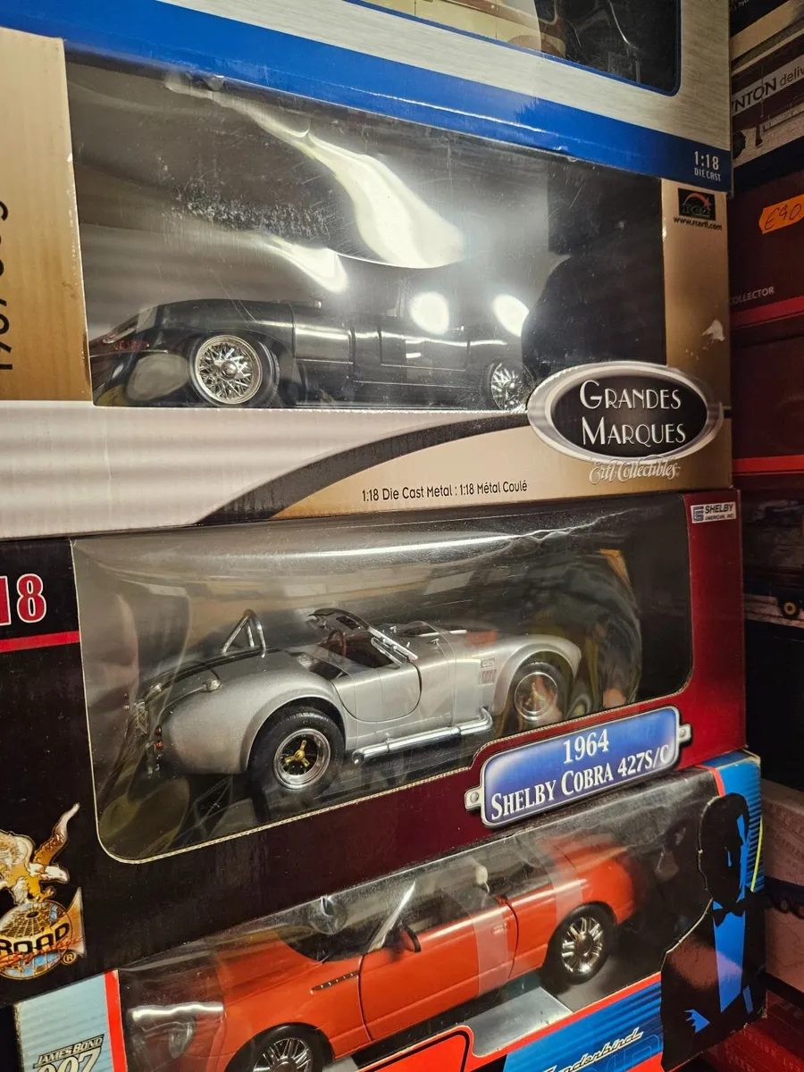 Corgi Road Signature Shelby Cobra 1.18 - Image 1
