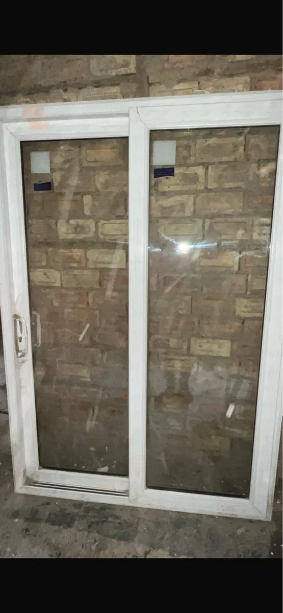 Sliding Door - Image 1