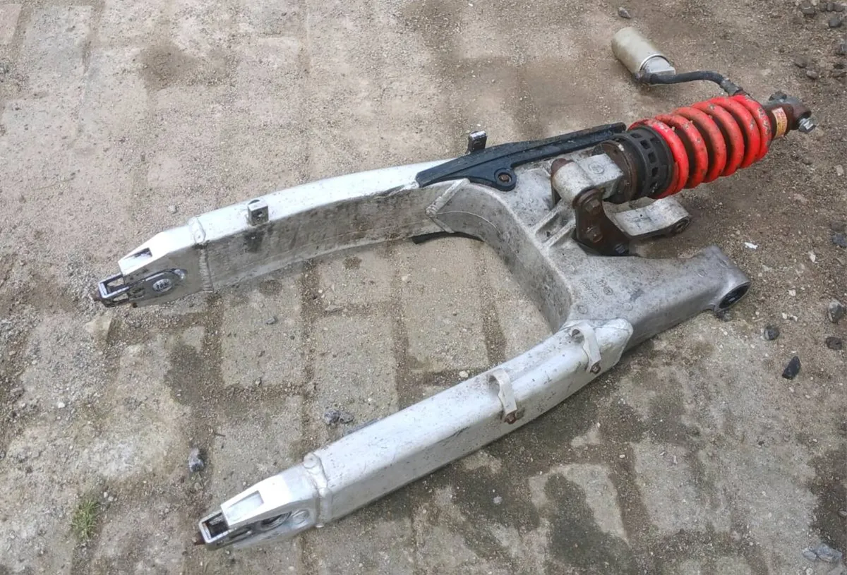 CBR600f4 PC35 parts - Image 4