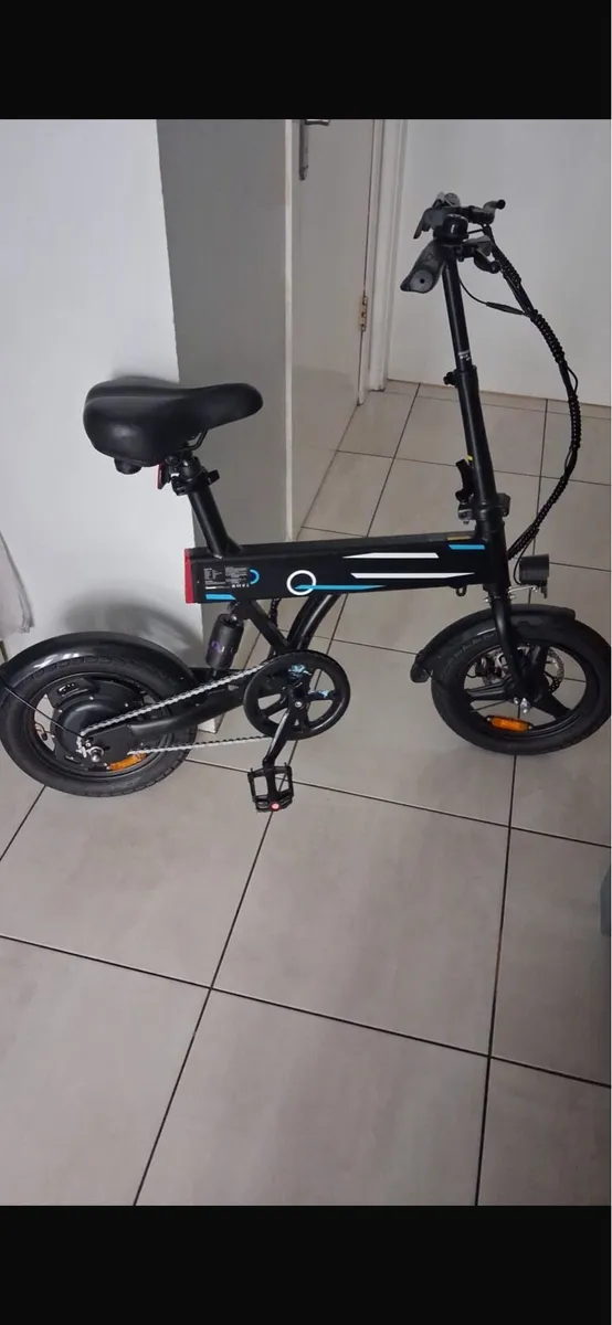 Fiido D3 foldable bike - Image 1
