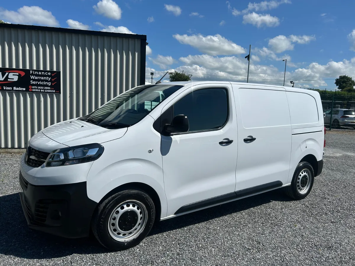 VAUXHALL VIVARO 2.0D 145 BHP VRT INC NO VAT - Image 1