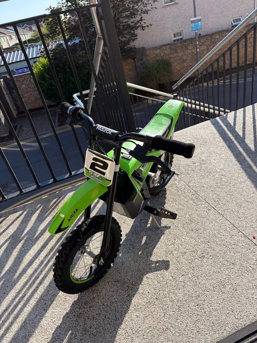 Razor electric kids bike - Image 2