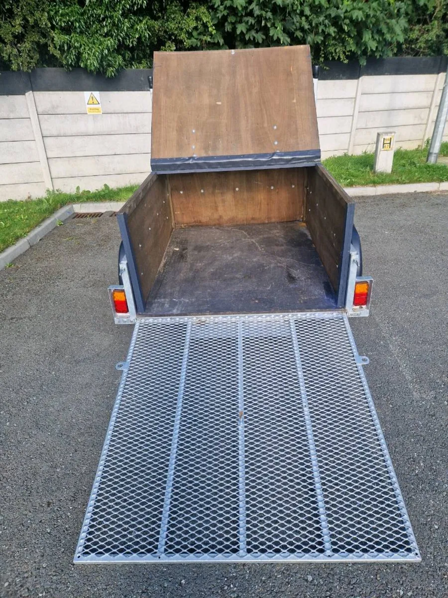 For sale is a highly versatile, heavy-duty 5ft x 4 - Image 2