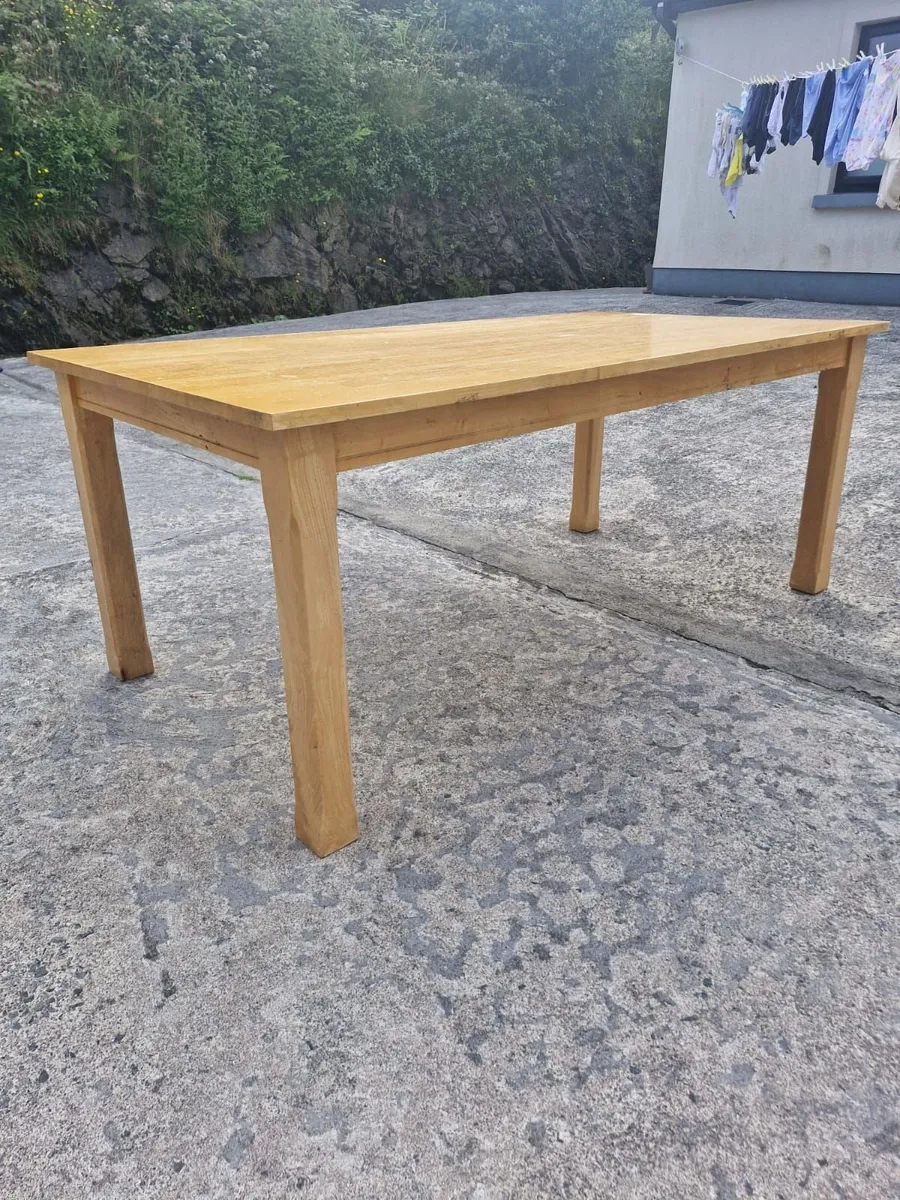 Kitchen table - Image 2