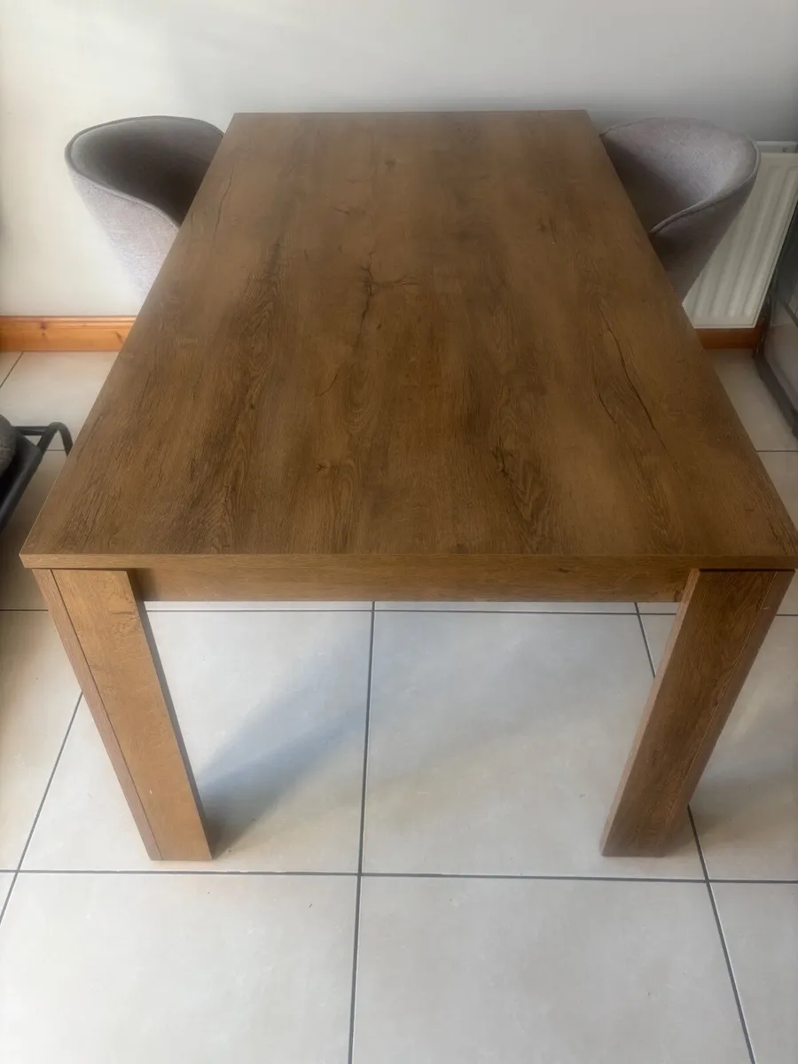Kitchen table - Image 1