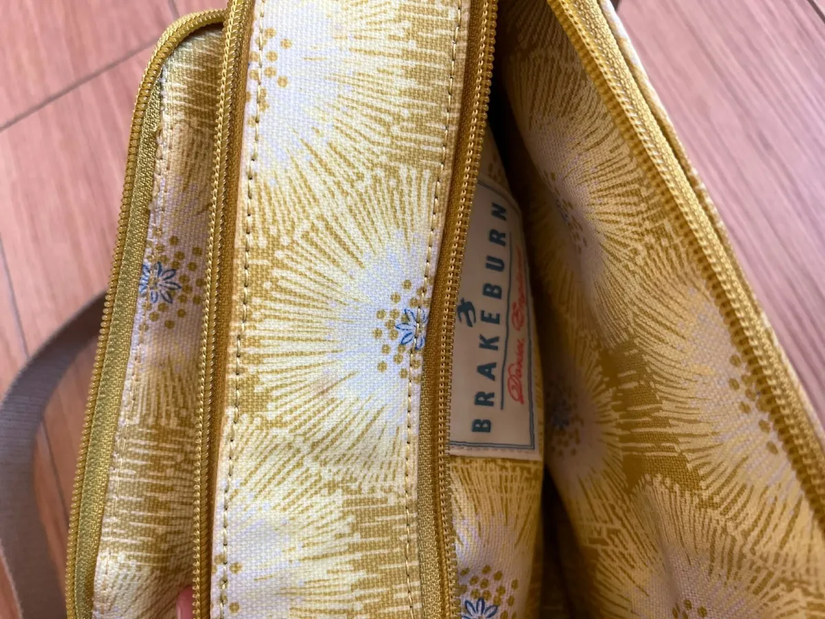 Small cross-body bag/camera bag - Image 3