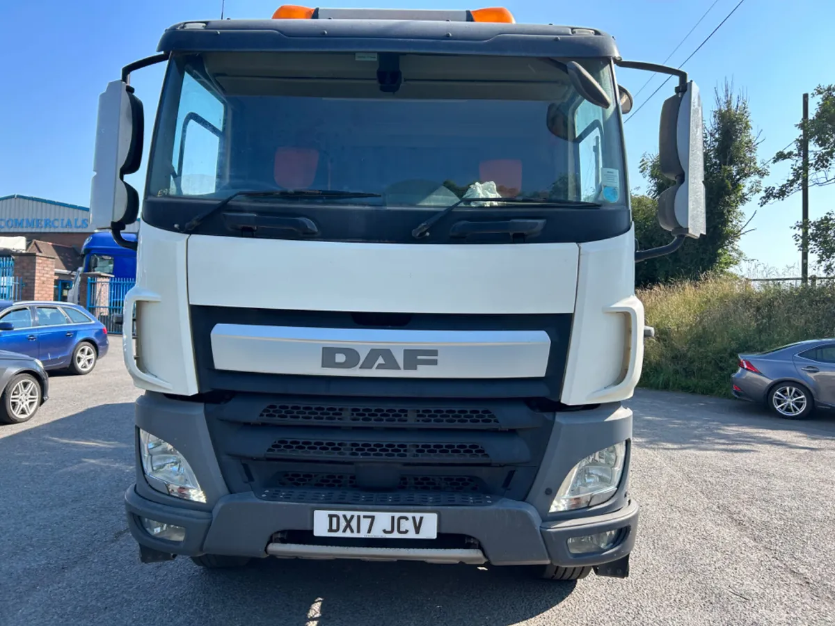 2017 Daf cf370 6x4 tar spec tipper - Image 2
