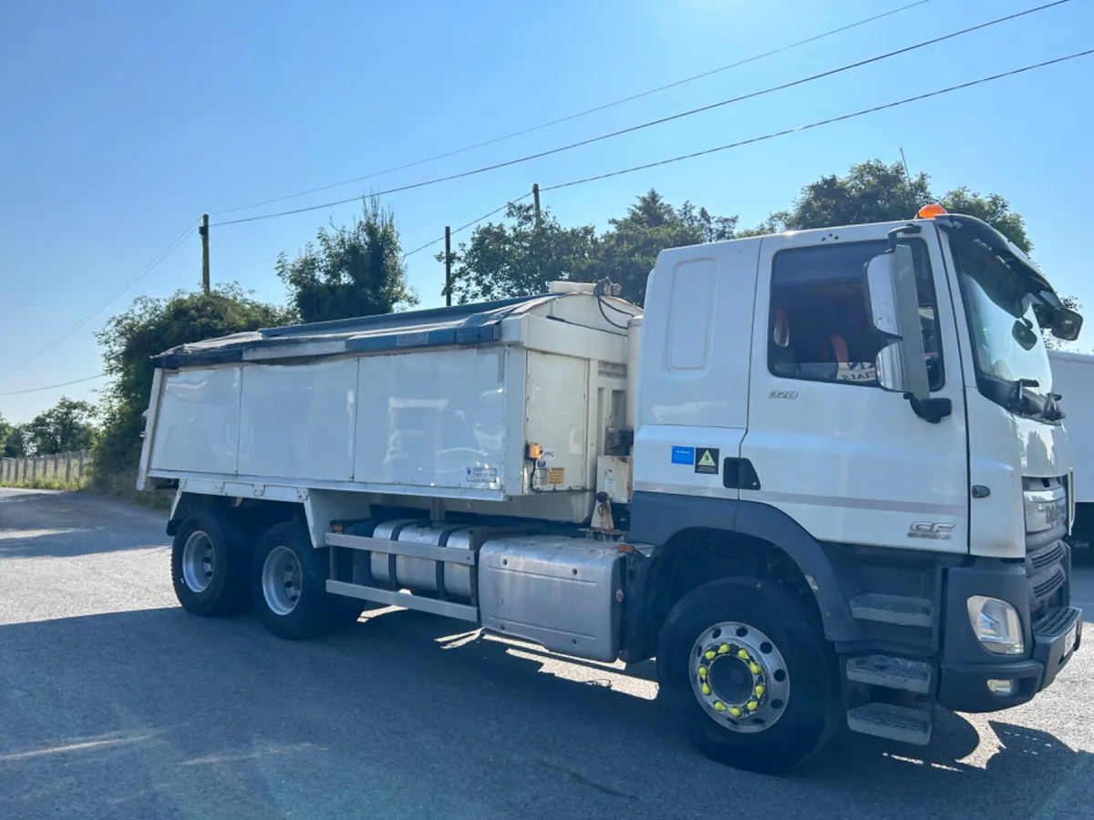 2017 Daf cf370 6x4 tar spec tipper - Image 4