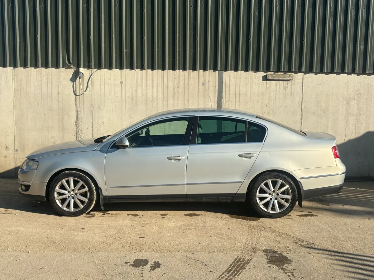 2010 VW Passat parts - Image 2