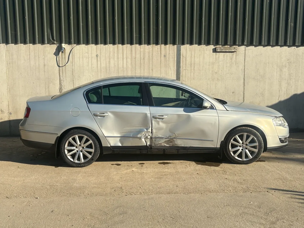2010 VW Passat parts - Image 4