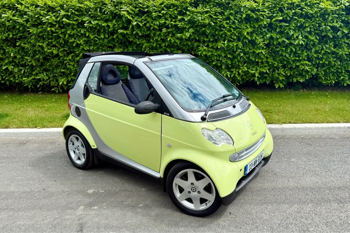 Smart Car ForTwo Convertible - Image 1
