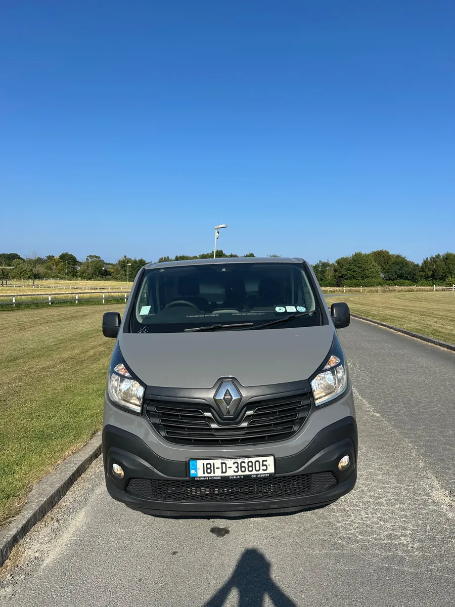 Renault Trafic 2018 DOE 02/27 - Image 2