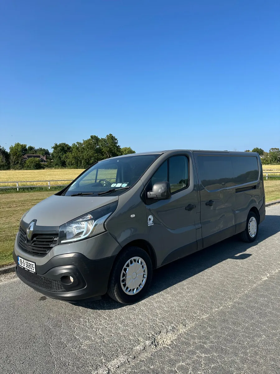 Renault Trafic 2018 DOE 02/27 - Image 1