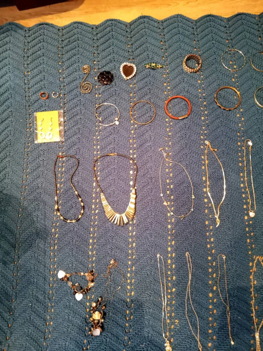 Costume jewelery bundle - Image 2